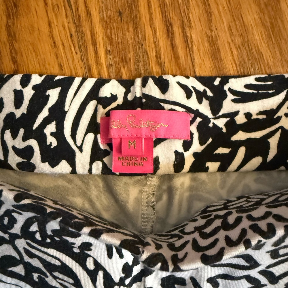 Lily Pulitzer Georgia May Palazzo Pants in Onyx Home Slice size: Medium - Picture 2 of 3